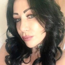 Nicole DuPapillon ā VIP